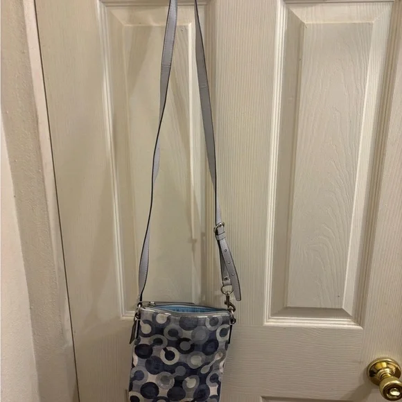 COPY - Coach Elegant Gray Patterned Crossbody Bag - Picture 8 of 8